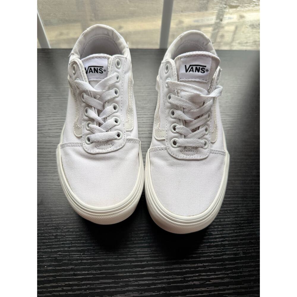 Vans Old Skool Platform Triple White Womens Size 6 Canvas Low Top Sneakers